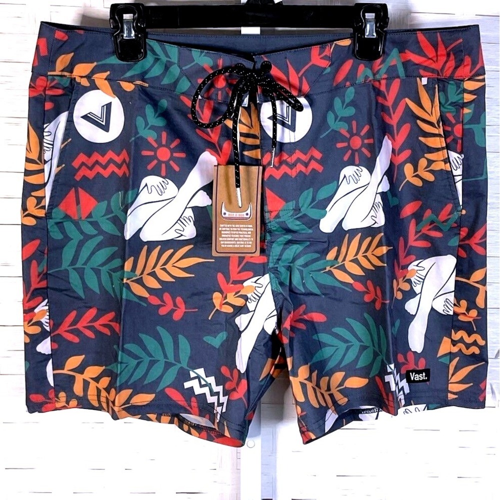 VAST Tropical Elements Navy Multi Board Shorts‎ Men's Size 36 NWT